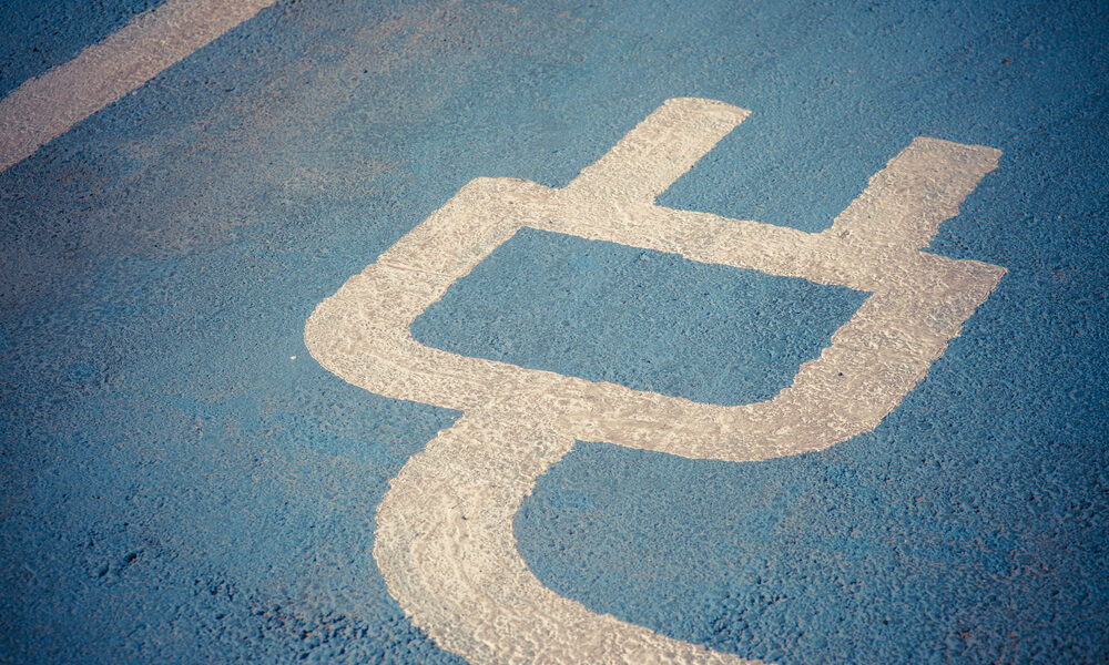 Auto elettrica, l’Europa non prende la scossa