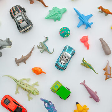 Generazione giocattoli rotti