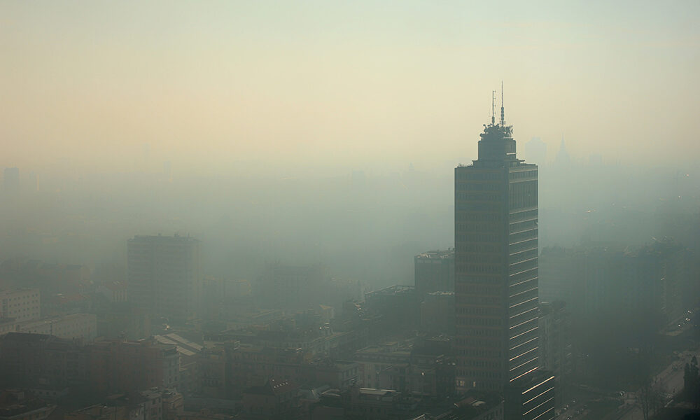 Che brutta aria tira in città