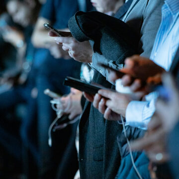 Giovani e social media: l’iperconnessione