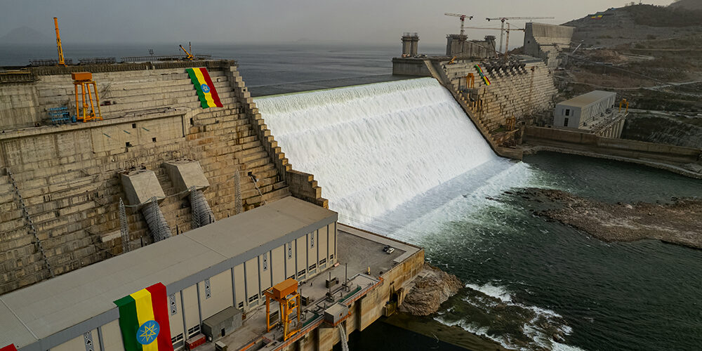 Una diga che cambia la storia