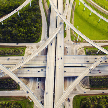 Sicurezza in auto: quale ruolo hanno le strade?