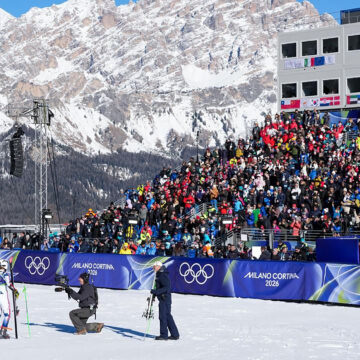 Dalle nevi del 1956 alle vette del 2026: il lungo cammino verso l’uguaglianza olimpica
