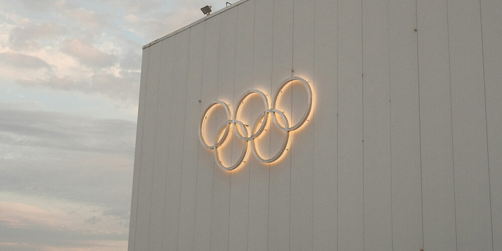 Sport e politica, da Città del Messico 1968 a Milano-Cortina: quando il podio diventa protesta