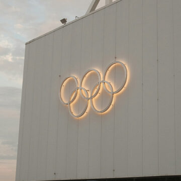 Sport e politica, da Città del Messico 1968 a Milano-Cortina: quando il podio diventa protesta