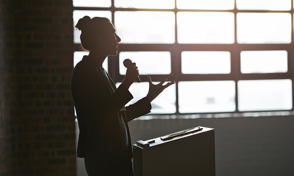 Senza donne non se ne parla: perché la parità di genere nei panel pubblici è ancora lontana