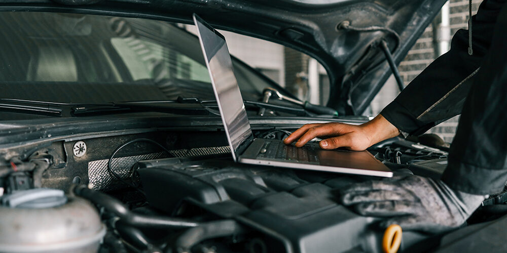 Perché le auto moderne sono diventate più difficili da riparare